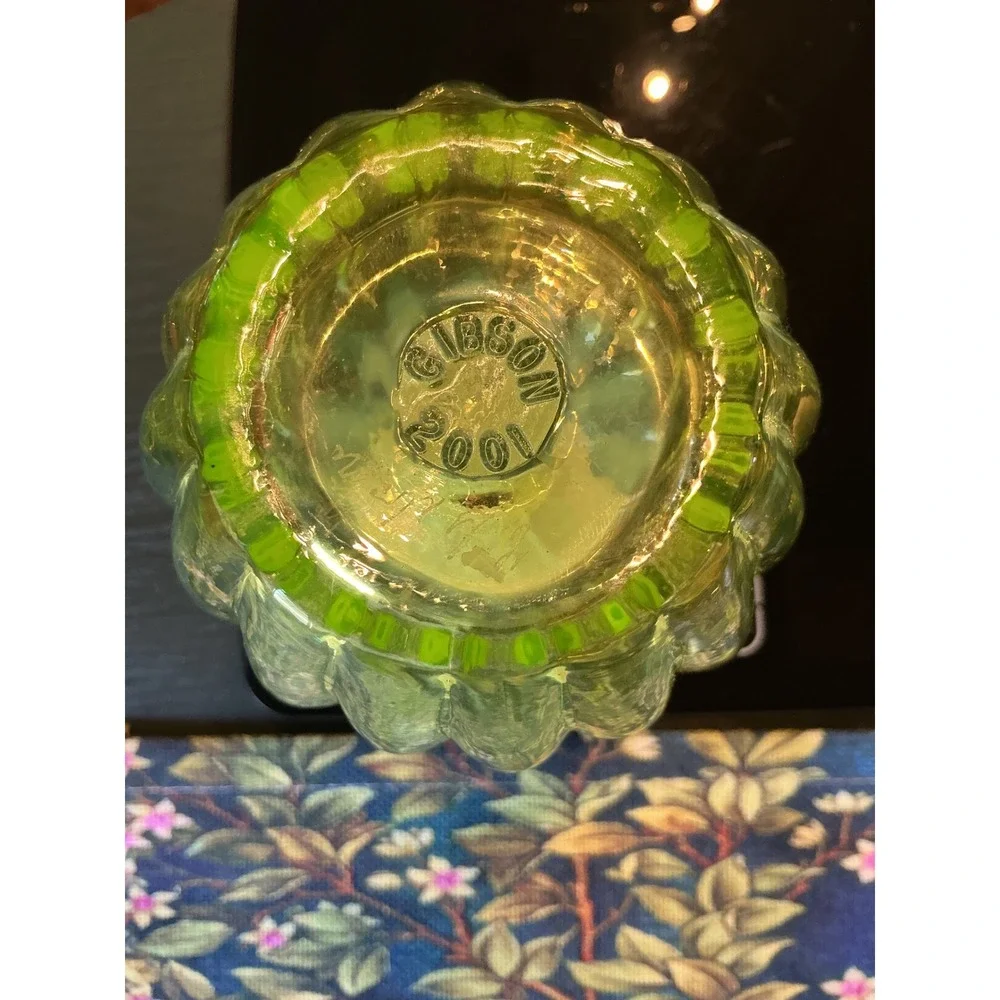 Gibson Glass 2001 Lime Green Opalescent Ribbed Art Glass 6